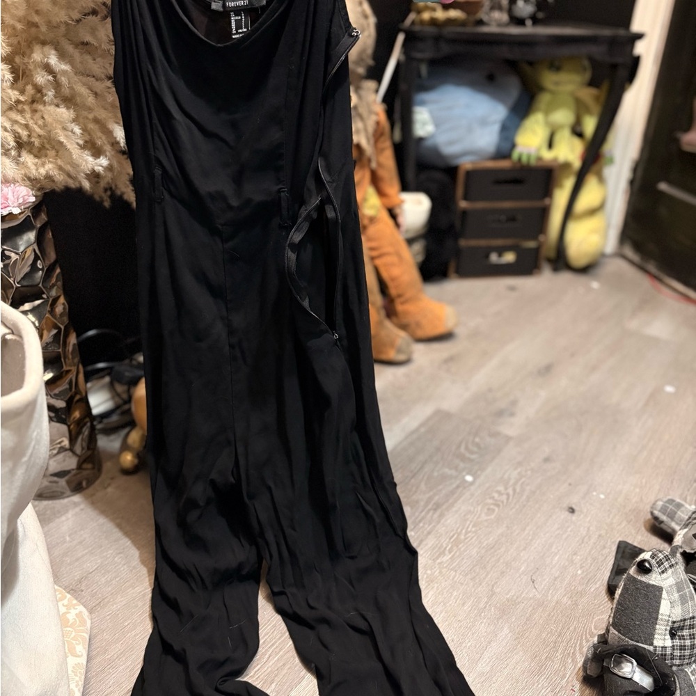 Forever 21 Black Sleeveless Jumpsuit with Wide Legs
